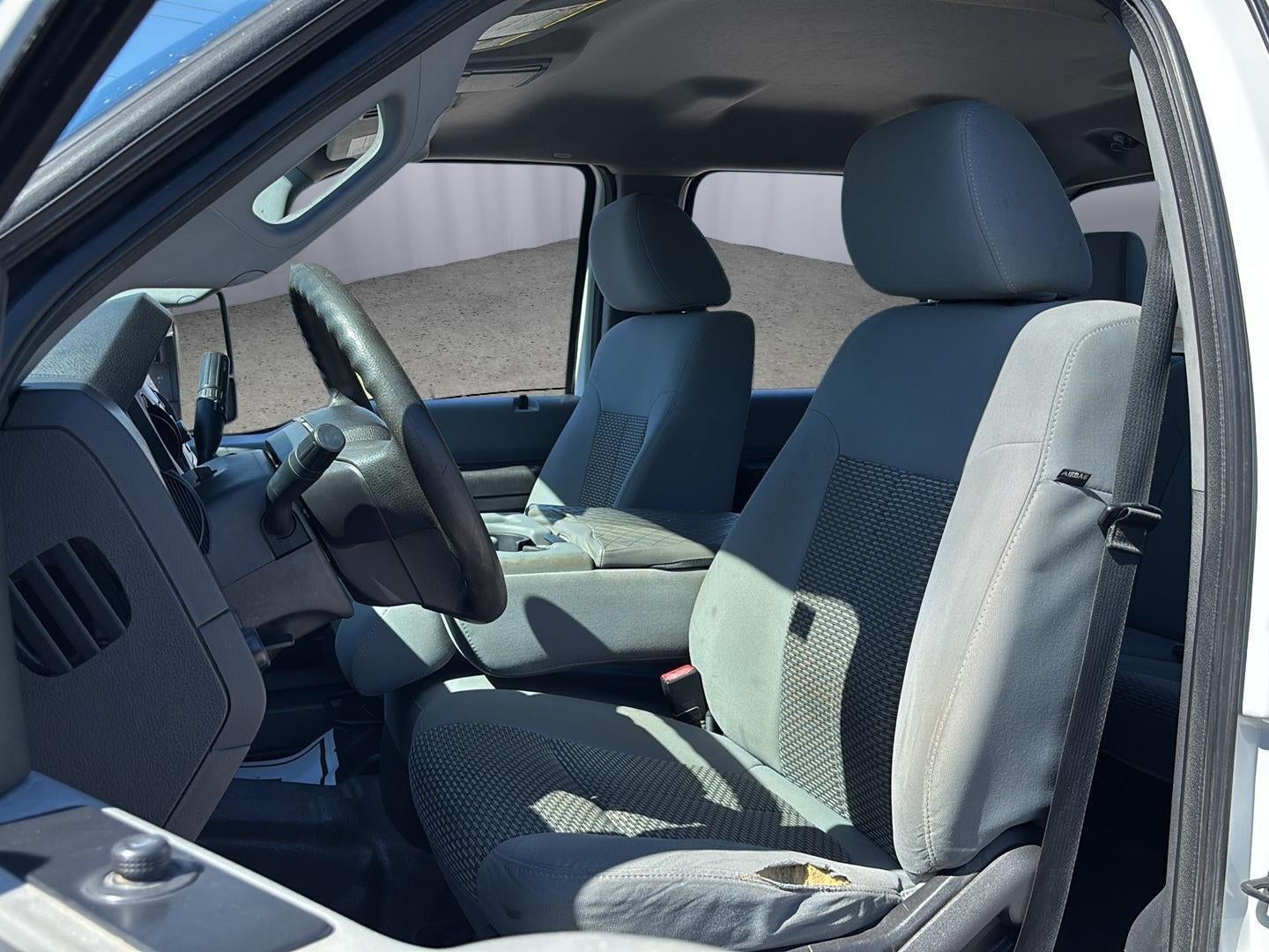2016 Ford Super Duty F-350 DRW XL
