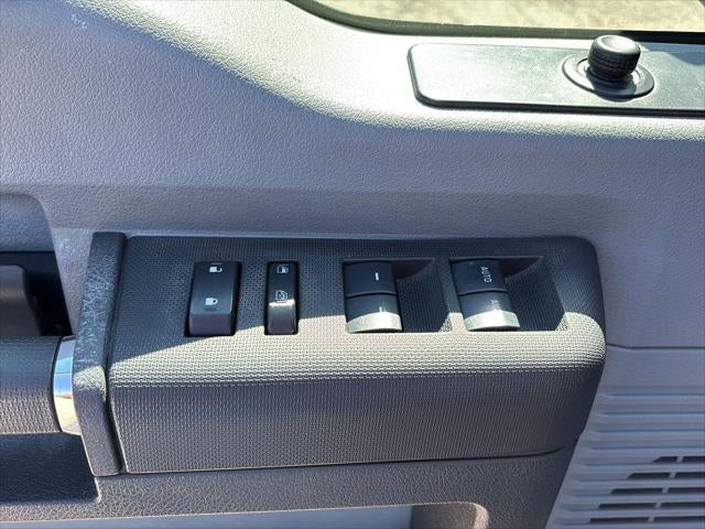 2016 Ford Super Duty F-350 DRW XL