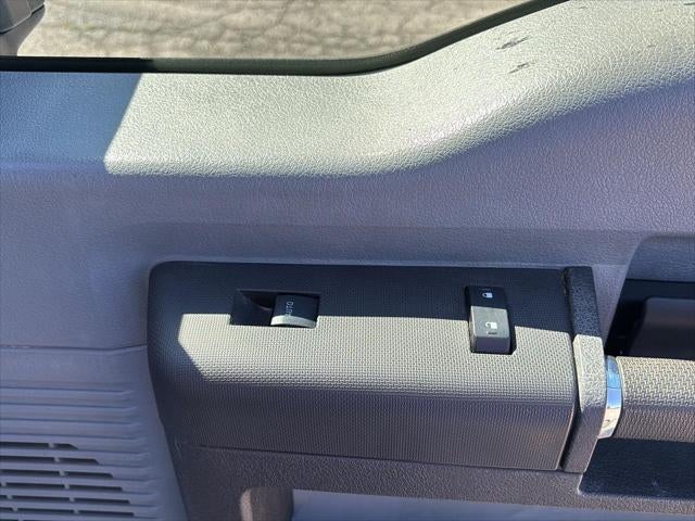 2016 Ford Super Duty F-350 DRW XL