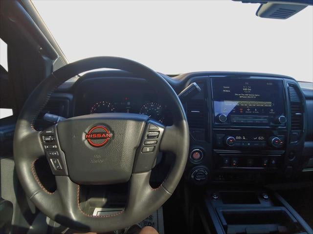 2024 Nissan Titan sv