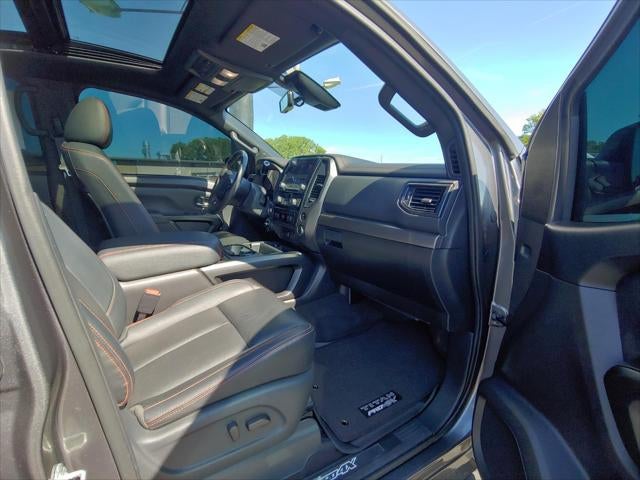 2024 Nissan Titan sv