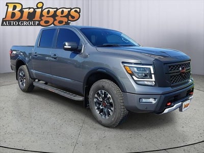 2024 Nissan Titan sv