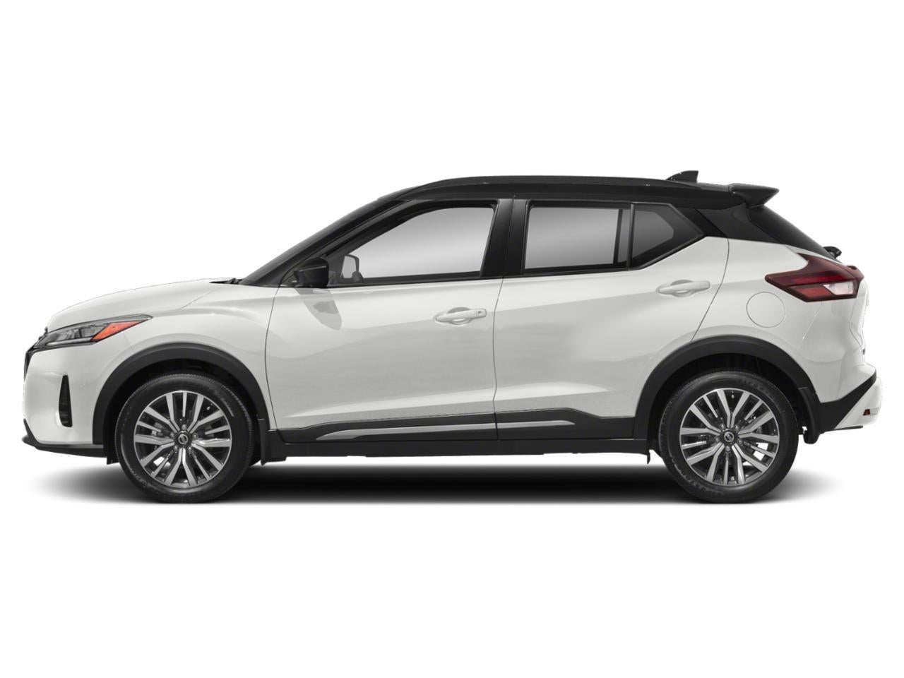 2022 Nissan Kicks SR
