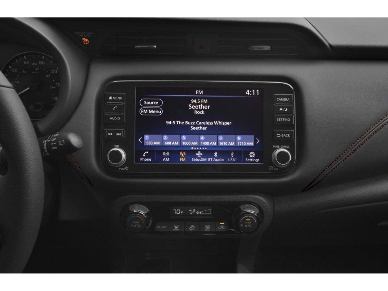 2022 Nissan Kicks SR